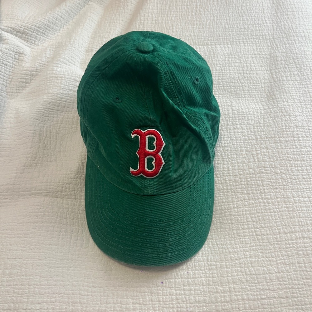 Boston Red Sox Green Baseball Cap with Red Logo